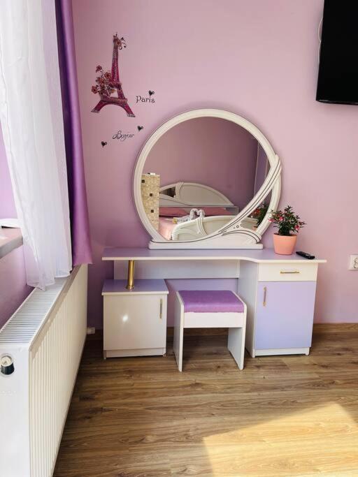 Lavender Luxury Apartment Oradea Exteriér fotografie